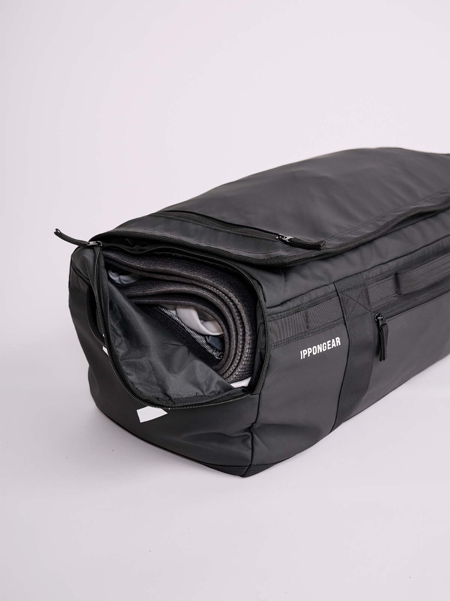 IPPONGEAR 2 in 1 Sports Bag Black