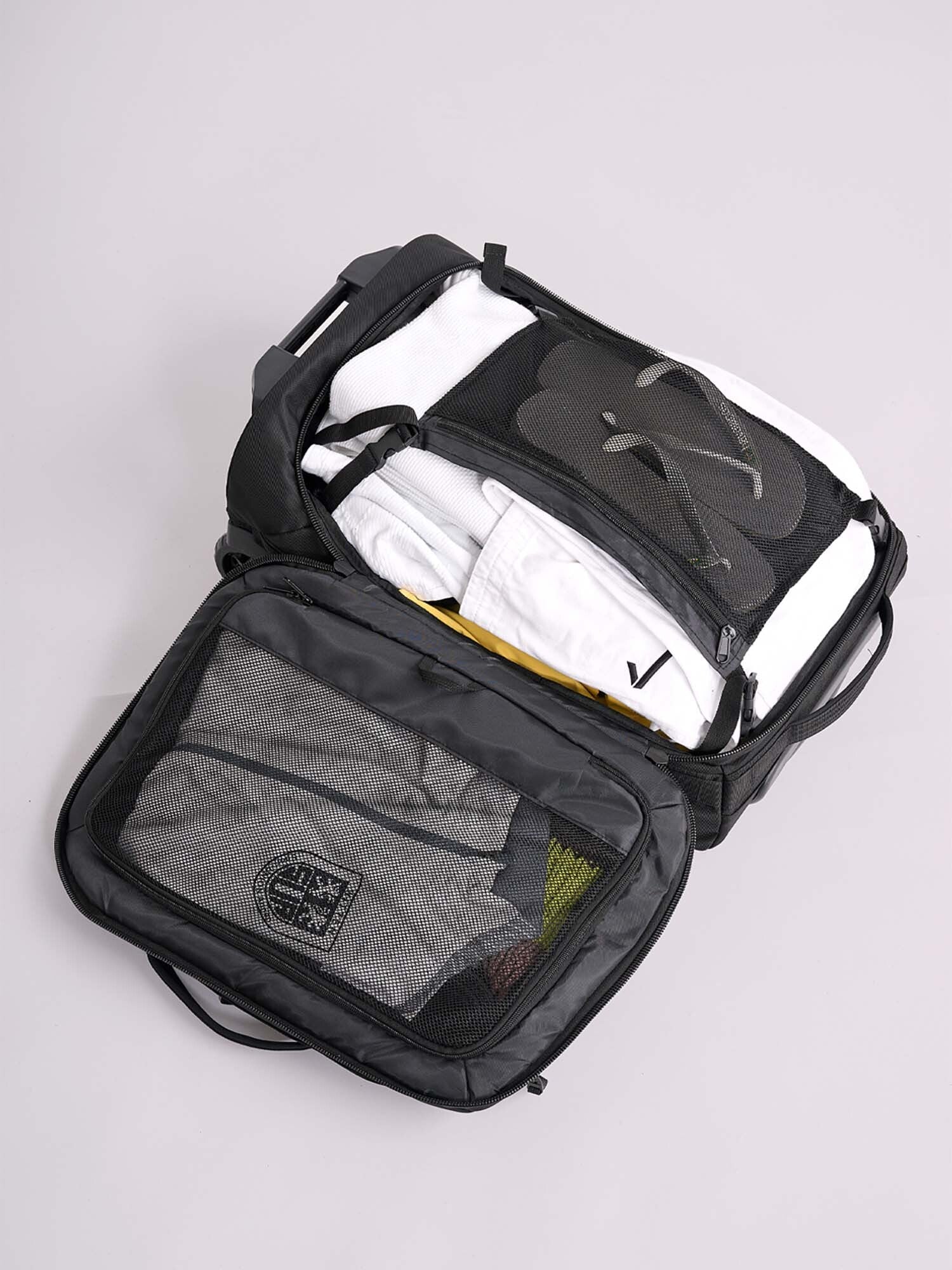 IPPONGEAR Travel Trolley Black